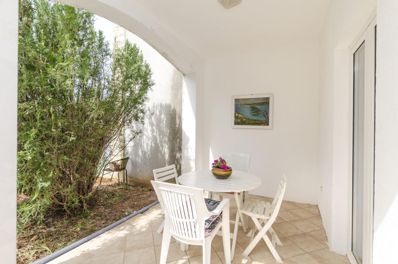 Apartments Helena Иван-Долац Экстерьер фото